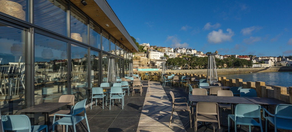 Как создать эффектную террасу при ресторане: практическое руководство